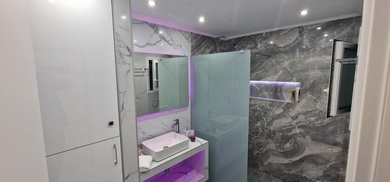 Luxury Apartment In Attiki Atenas Exterior foto